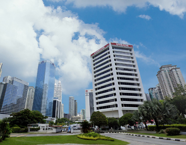 敦阿都拉萨大学